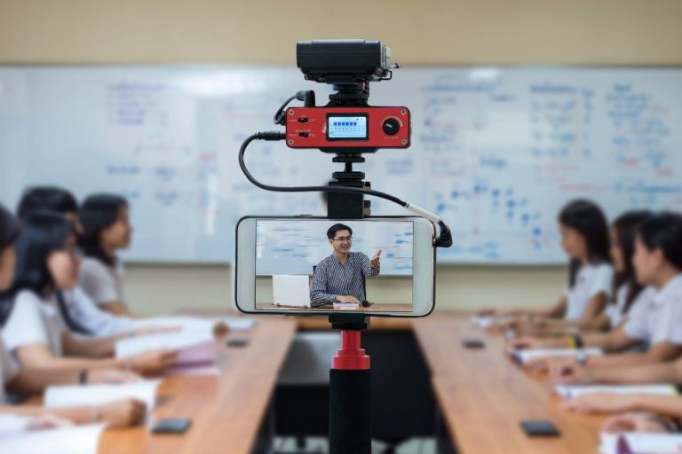 Social Media Content for Schools and Universities that Wows Prospective Students and Parents